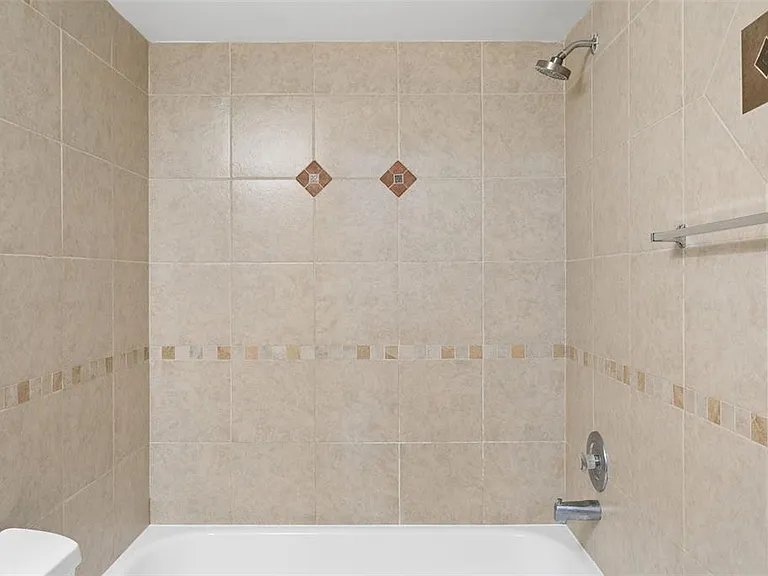 10307 Councils Way — Photo 28