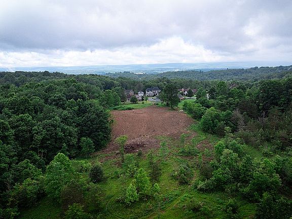 2nd image of Berkshire Dr