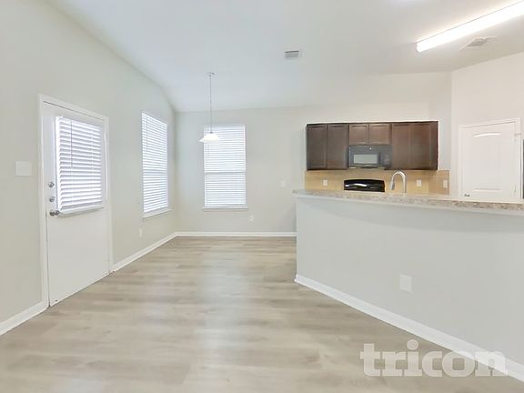 5th image of 12850 Spruce Cir