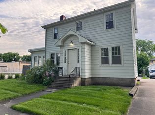 1318 12th St N, Fargo, ND 58102