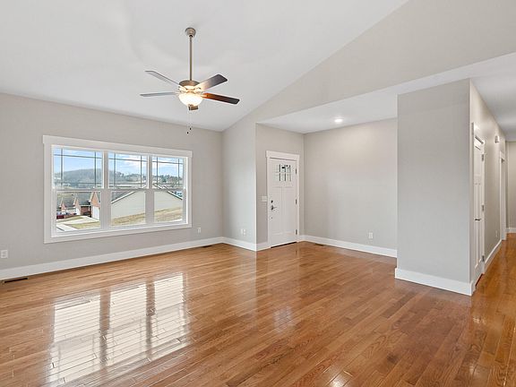 4th image of 259 Radford Dr #259