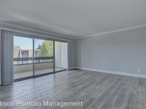 5th image of 131 Elm St APT 203