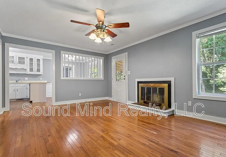 417 Foxhall Dr — Photo 7