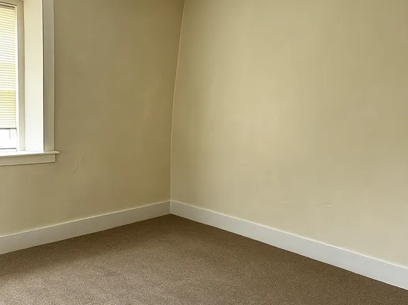 52 Pleasant St APT 11, Fitchburg, MA 01420