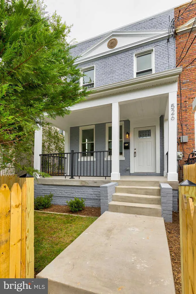 526 Tuckerman St NW photo 1