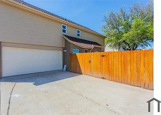 5202 Vagas Dr — Photo 17