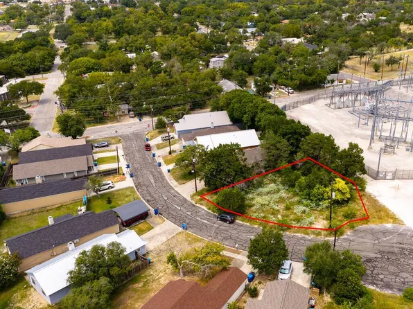 1608/10 Woodside Dr, Kerrville, TX 78028