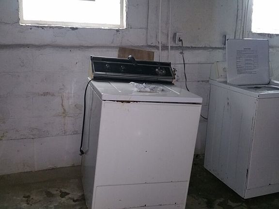4th image of 13216 Crennell Ave