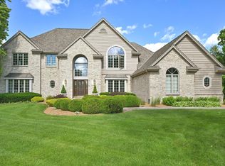 W198S6776 Adrian Dr, Muskego, WI 53150