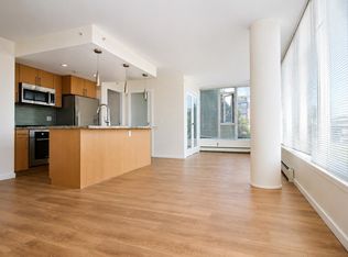 1887 Crowe St #306, Vancouver, BC V5Y0B4