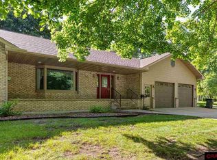 501 Creekview Ln, Arlington, MN 55307