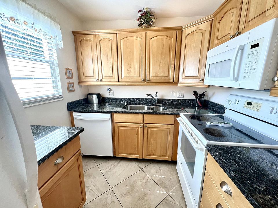 1st image of 328 Farnham P