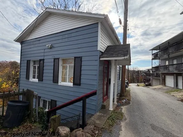 1013 Fay St, Fairmont, WV 26554