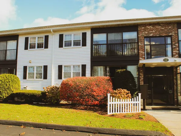12 Candlewood Lane APT 1-6, Dennis Port, MA 02639