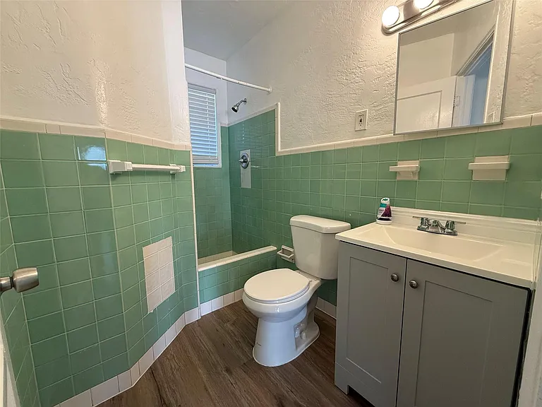 1739 Moffett St #2 — Photo 7