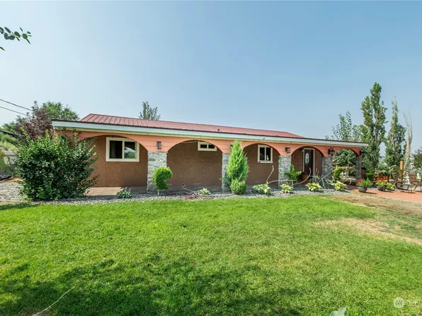3668 Searles Road, Malaga, WA 98828