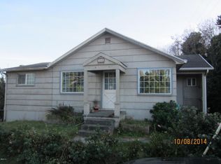 349 NW 14th St, Newport, OR 97365