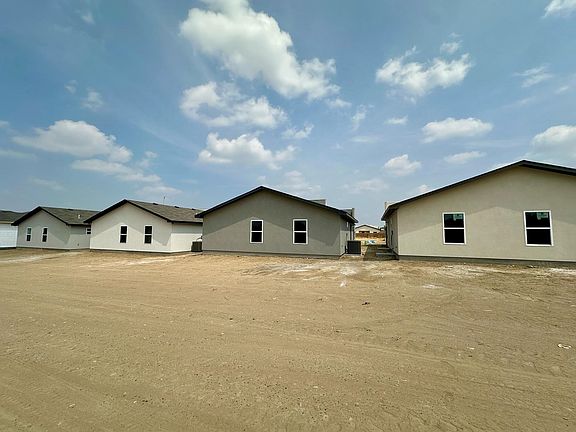 4th image of 5021 Carambola Ln