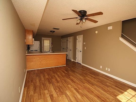 3rd image of 3834 Jockey Dr APT A