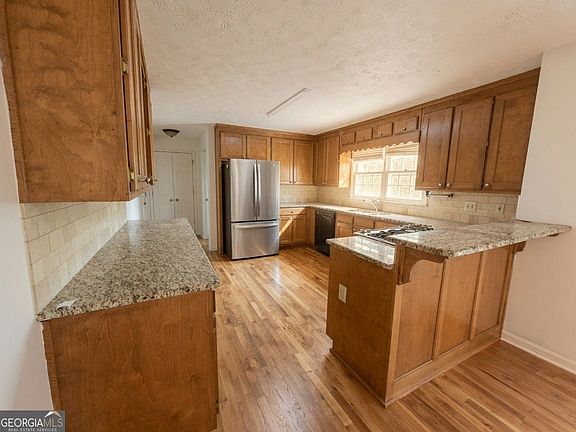 4th image of 4200 Weston Dr SW