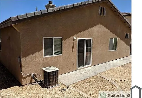 4 bed, 1700 sqft, $2,750 — Photo 3