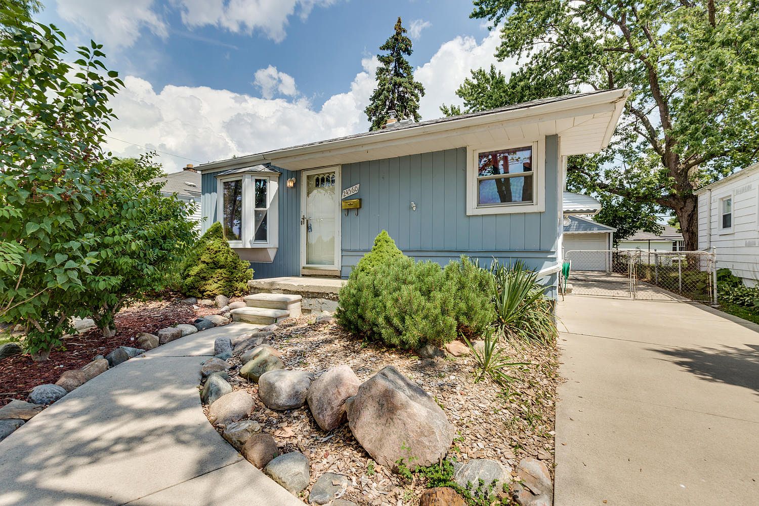 24560 Schroeder Ave, Eastpointe, MI 48021 Zillow