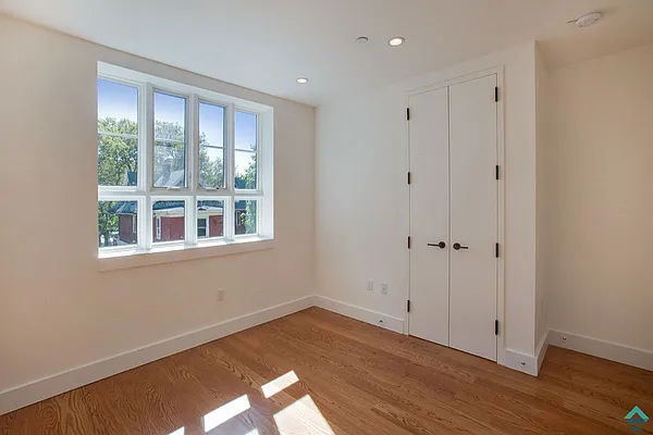 Rented by Simply Brooklyn Realty Inc | media 81