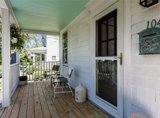 104 W Neck Rd, Huntington, NY 11743