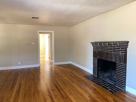 2nd image of 1656 W Country Club Blvd