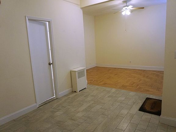 4th image of 320 W 238th St #1