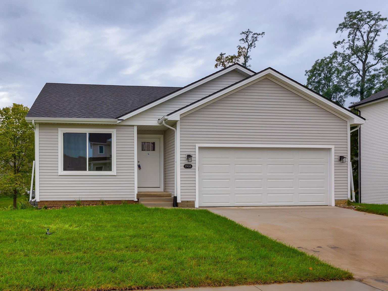 2908 River Ridge Rd, Des Moines, IA 50320 | MLS #690871 | Zillow