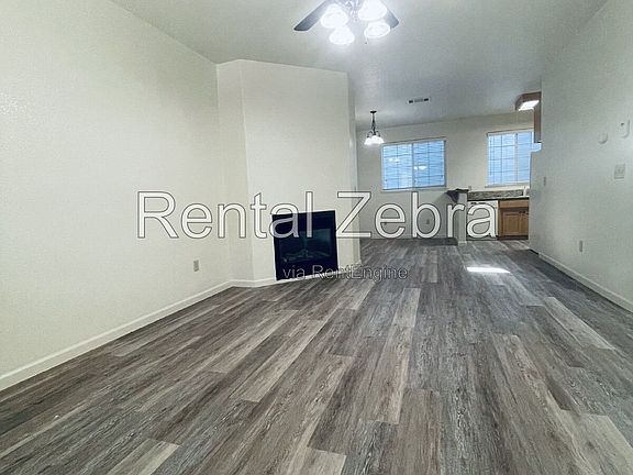 4th image of 720 W 18th St