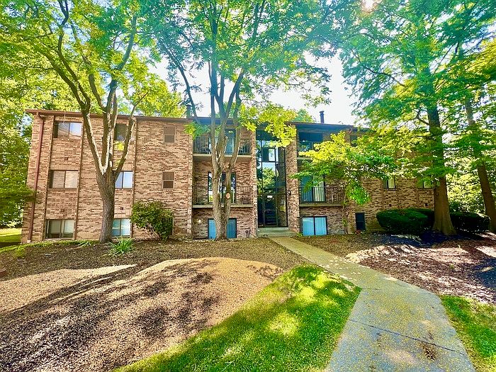 1st image of 7215 Creekview Dr #11G