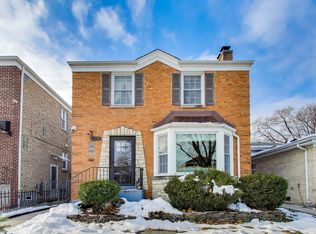 6230 N Troy St, Chicago, IL 60659