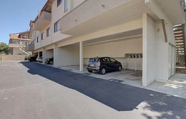 2 bed, 810 sqft, $2,599 — Photo 4