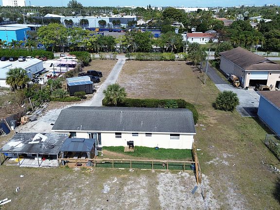 2nd image of 2920 Palmarita Road