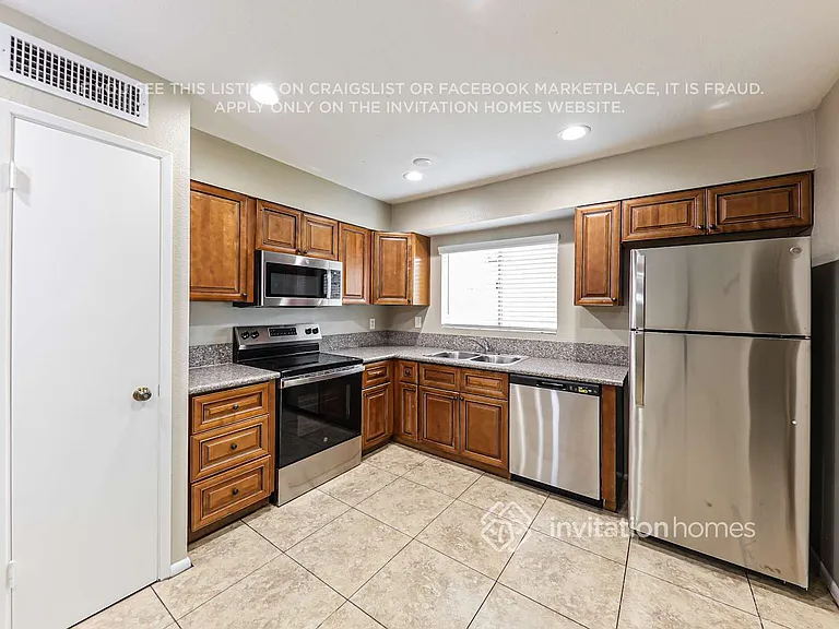 4424 W Caron St — Photo 7