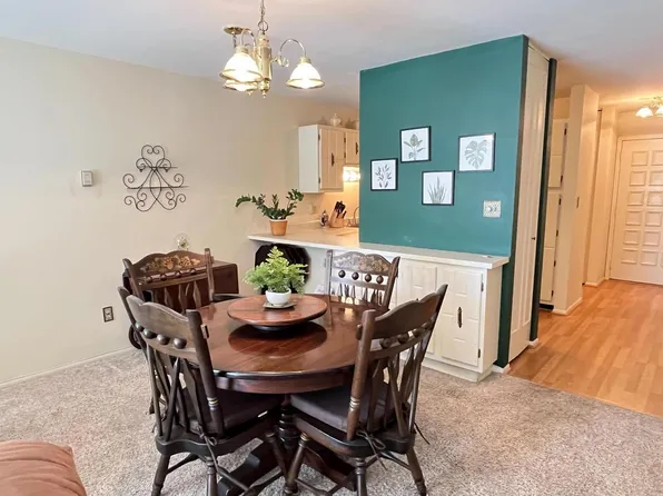 4050 West Rivers Edge CIRCLE #3, Milwaukee, WI 53209