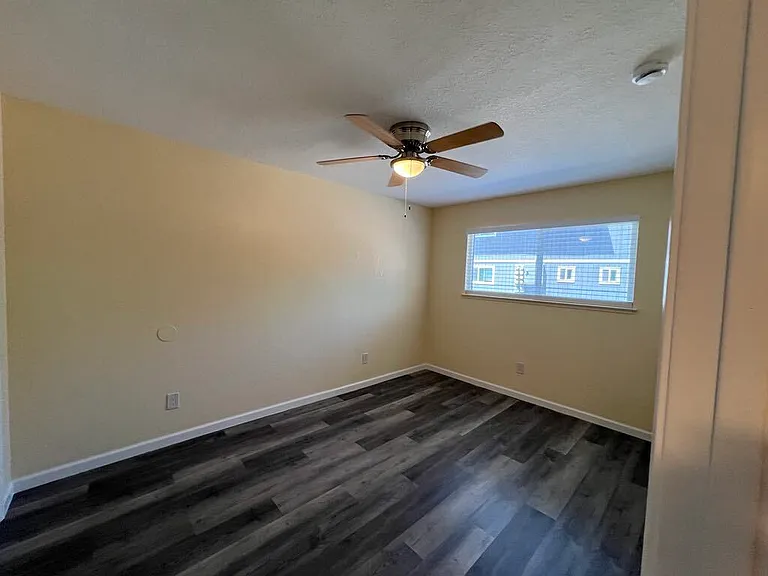 1210-1250 Kenny Dr — Photo 125