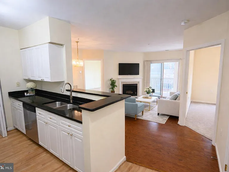 12919 Alton Sq #203 — Photo 3