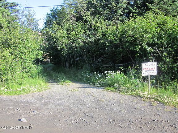 2nd image of L97-98 Lakeshore Dr