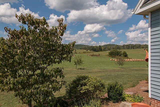 2nd image of 11223 Reedy Creek Rd
