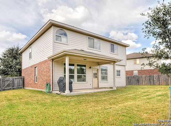 2nd image of 125 Rosewood Cv