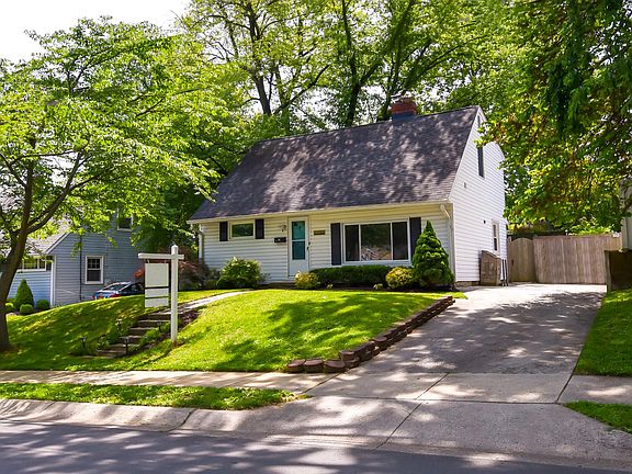 2nd image of 5902 Crawford Dr