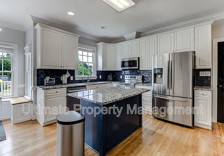 7022 Cayman Ct — Photo 8