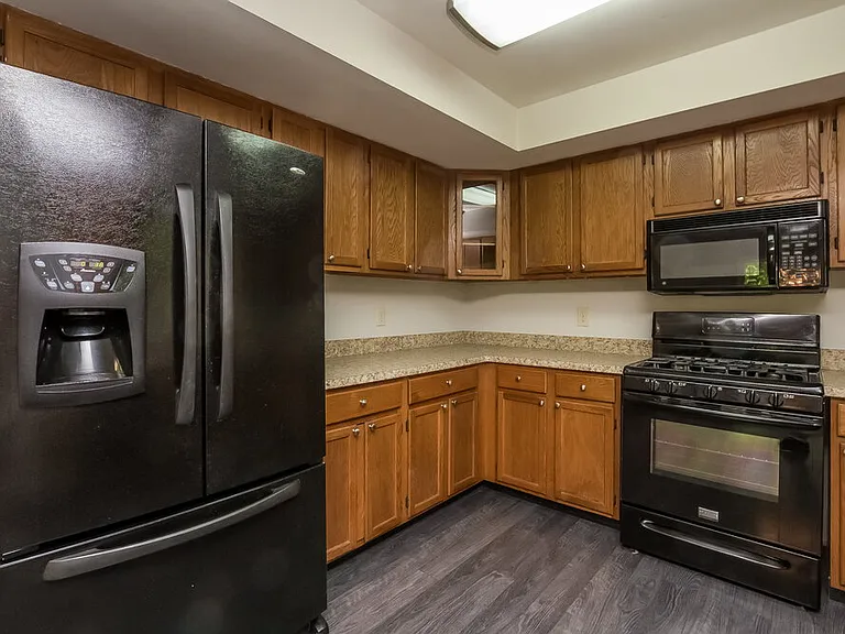 802 Moonlit Ln NW — Photo 8