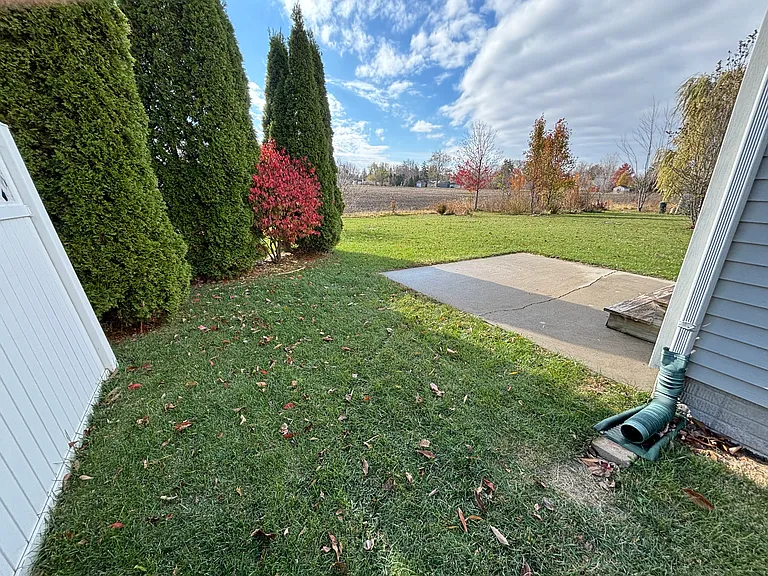 E Greenwood Dr — Photo 34