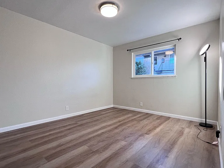 644 Lincoln St #2 — Photo 6