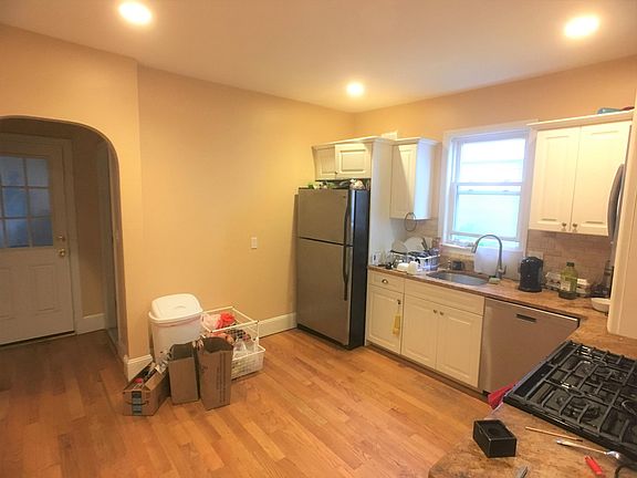 2nd image of 179 College Avenue # First Floor