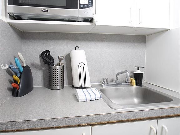 4th image of 5445 Collins Ave APT 614